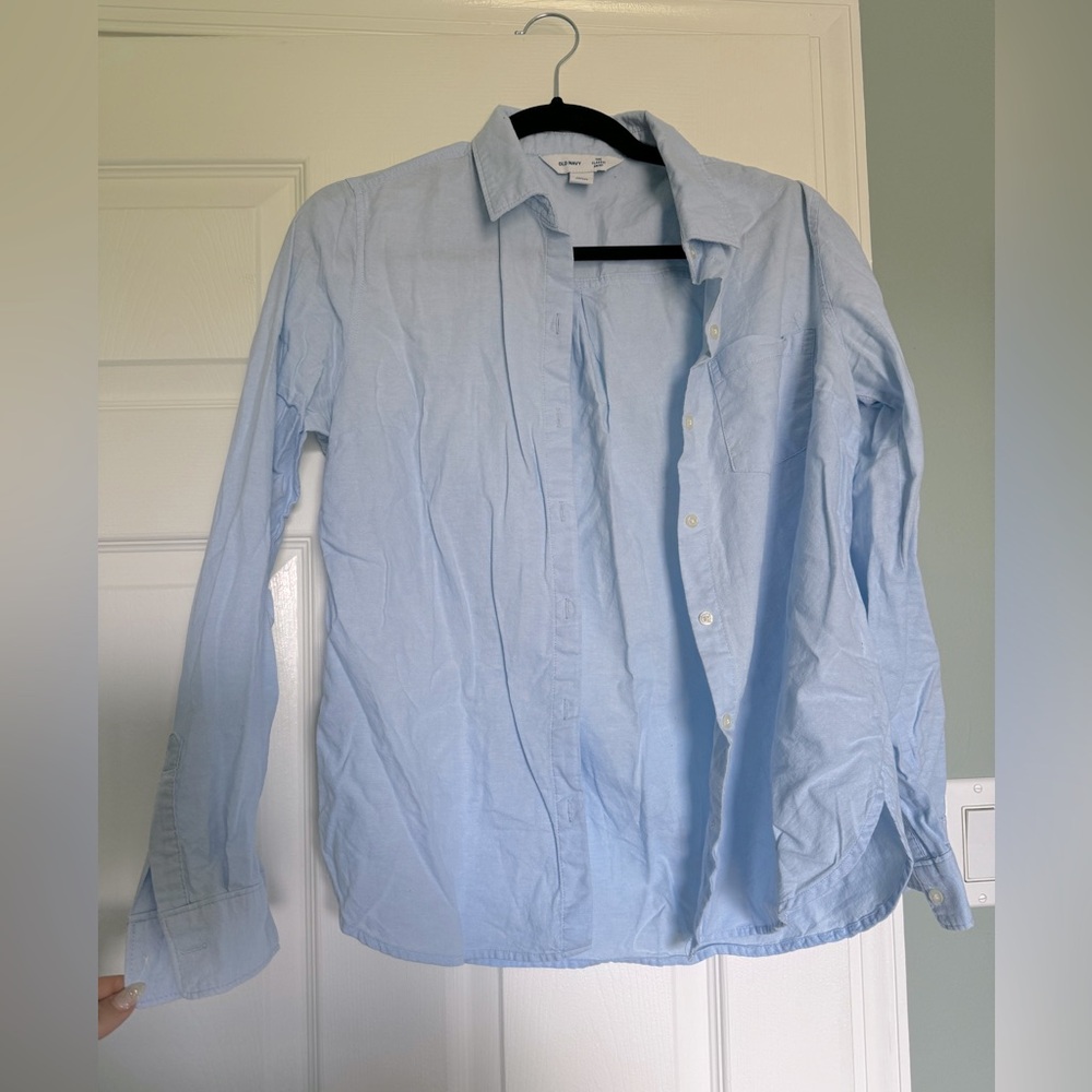 Old Navy simple light blue button down